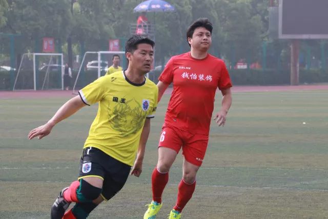 马内欧冠进球超斯特林范佩西 在拜仁14场7球1助攻